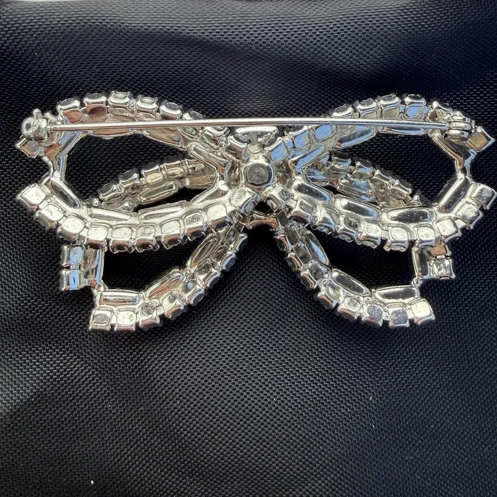Vintage Rhinestone Bow Brooch/pin Baguette, Round And Emerald Cut Stones